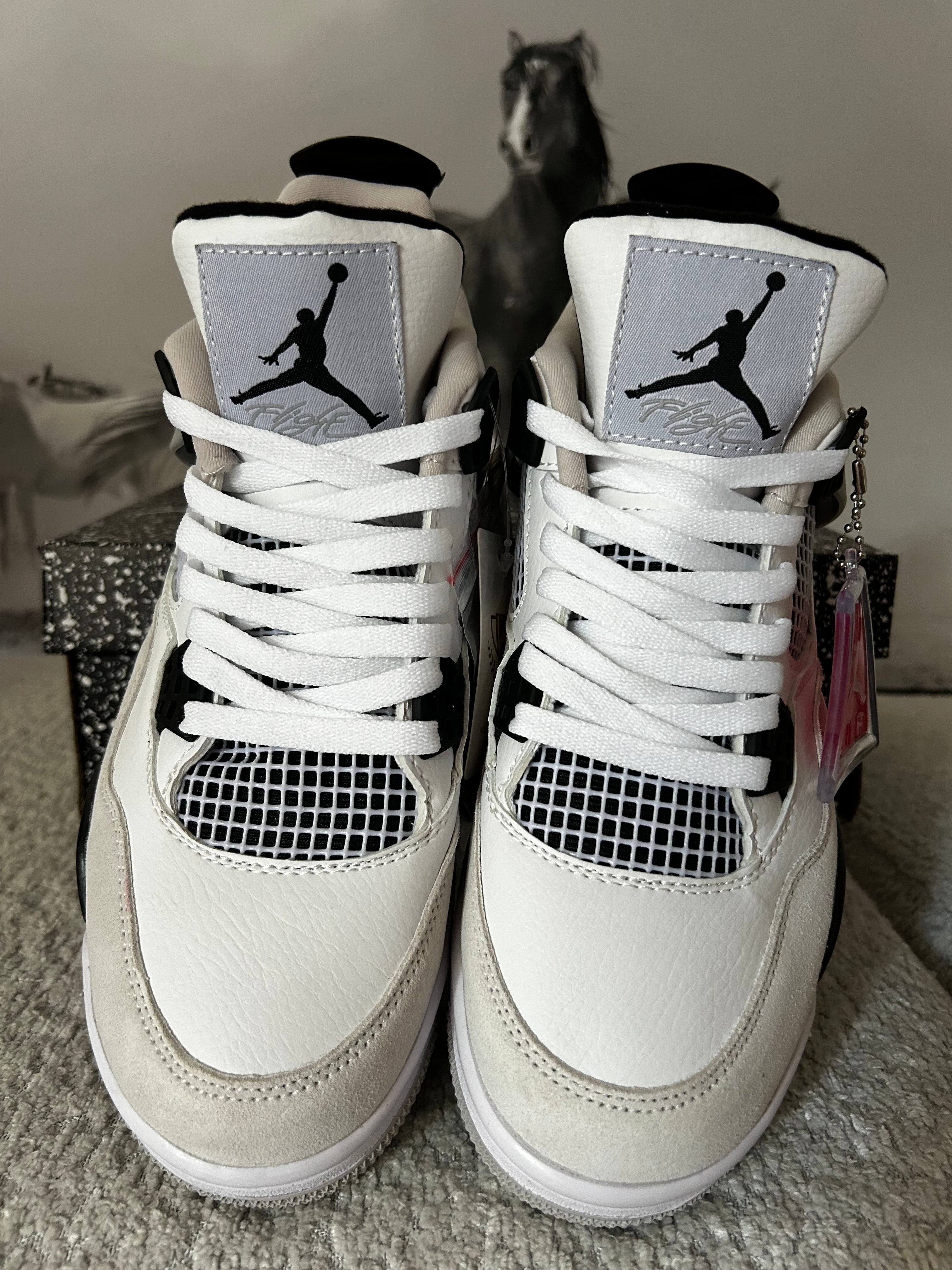 Air Jordan 4 Retro Military White