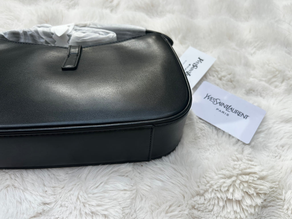 Yves Saint Laurent (YSL)