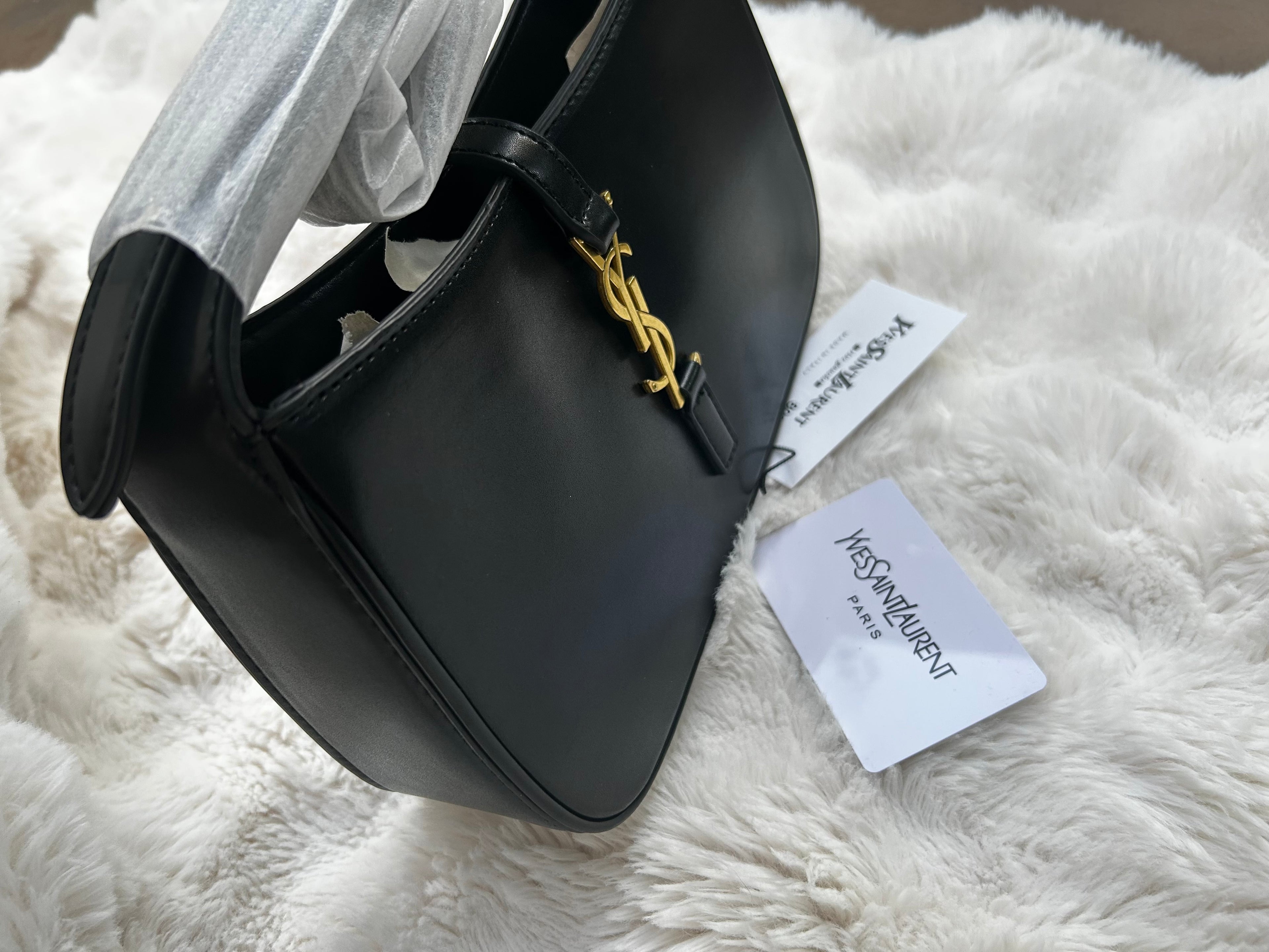 Yves Saint Laurent (YSL)