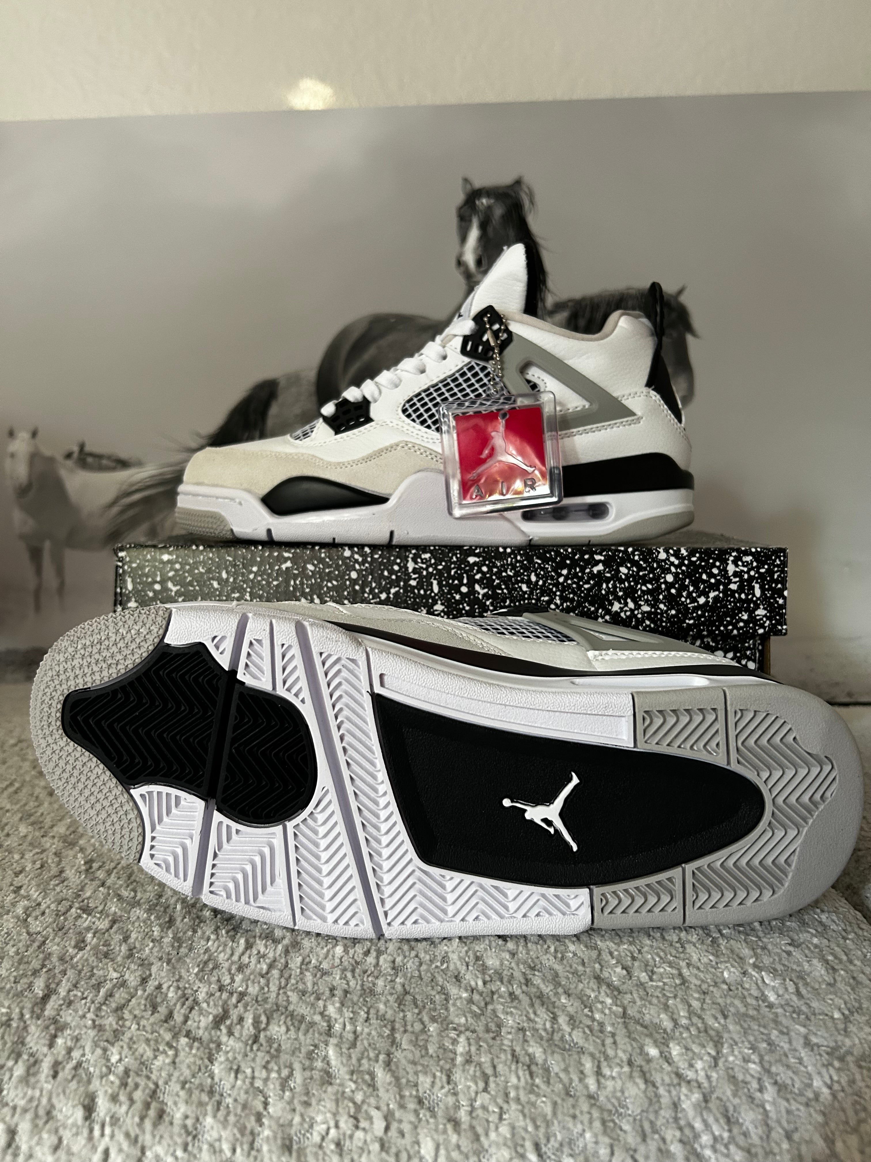 Air Jordan 4 Retro Military White