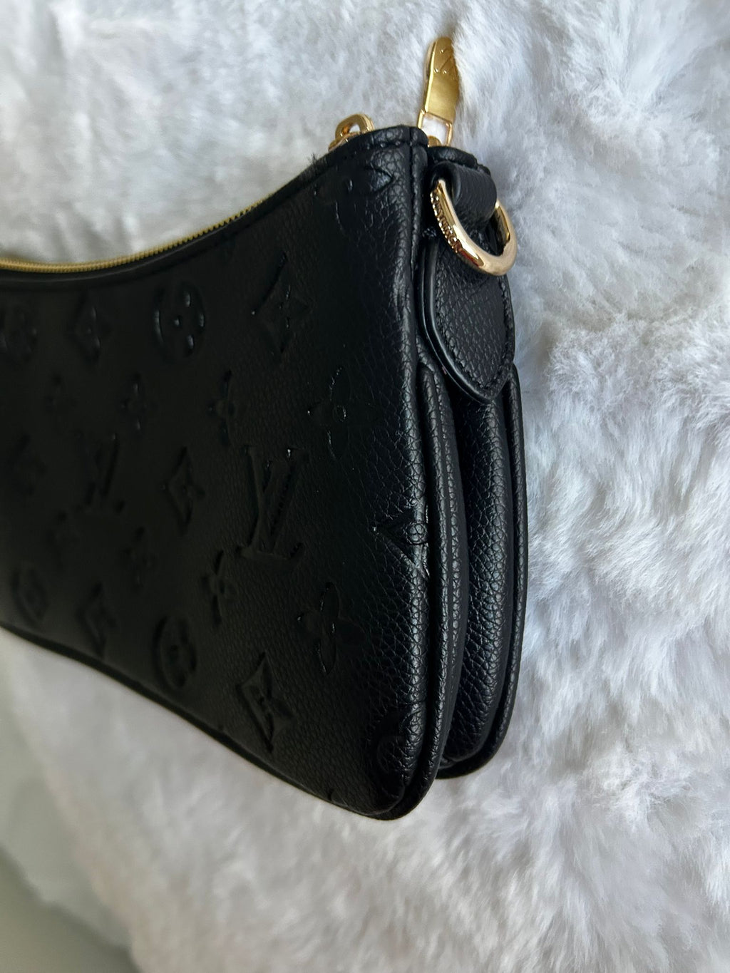 Louis Vuitton Pochette Accesoires Monogram Empreinte