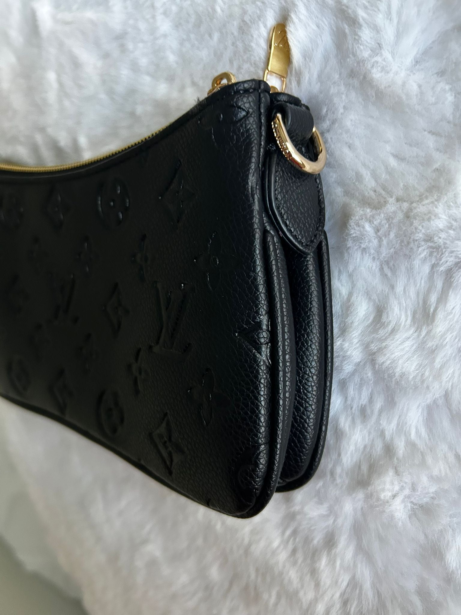 Louis Vuitton Pochette Accesoires Monogram Empreinte