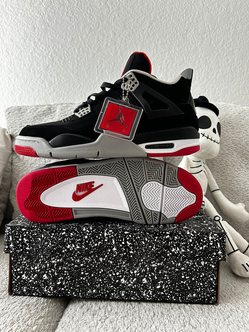 Nike Air Jordan 4 Retro Bred