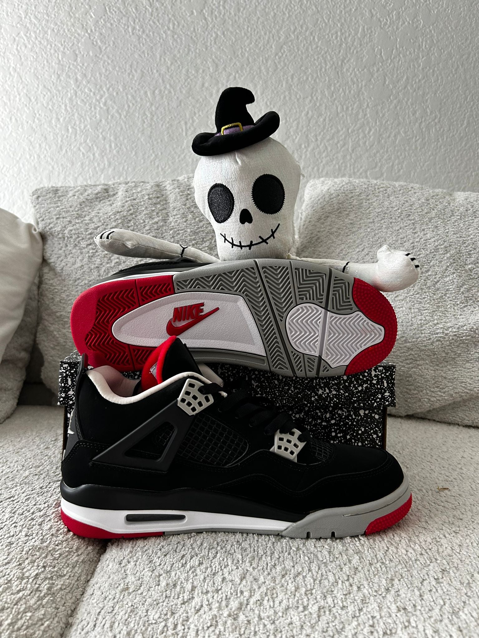 Nike Air Jordan 4 Retro Bred